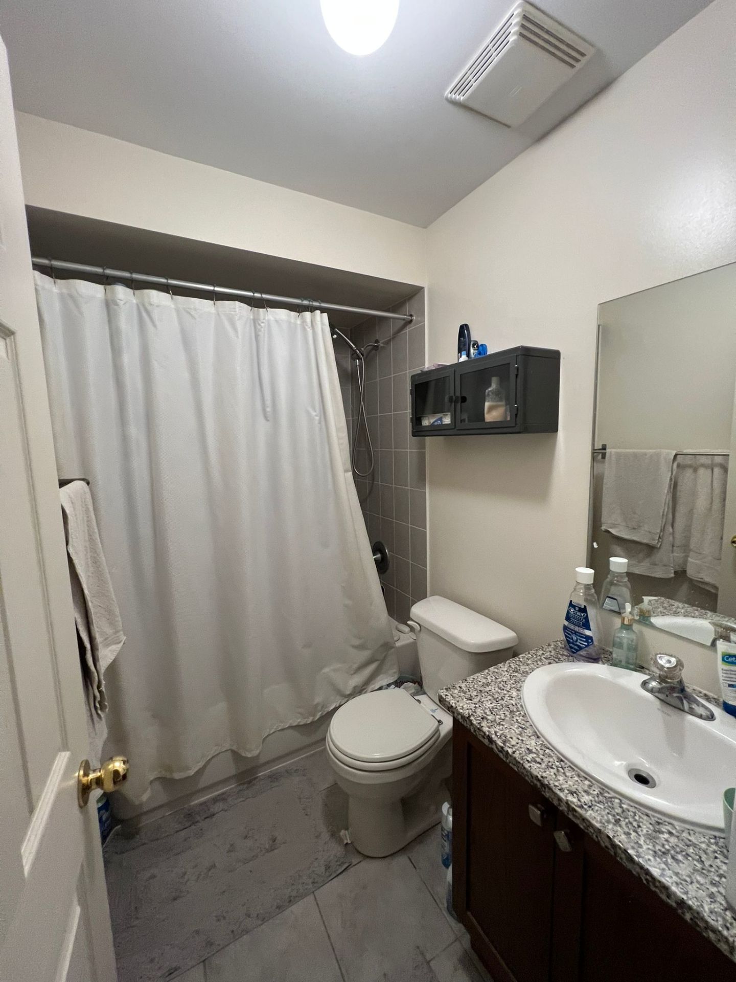 Premium Homestay Room - Torbarrie Rd, North York room for rent 57