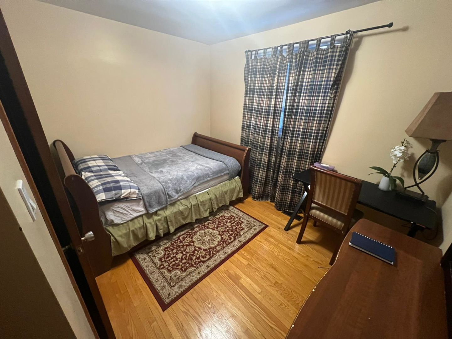 Elite Homestay Room - Monclova Rd, Toronto room for rent 43