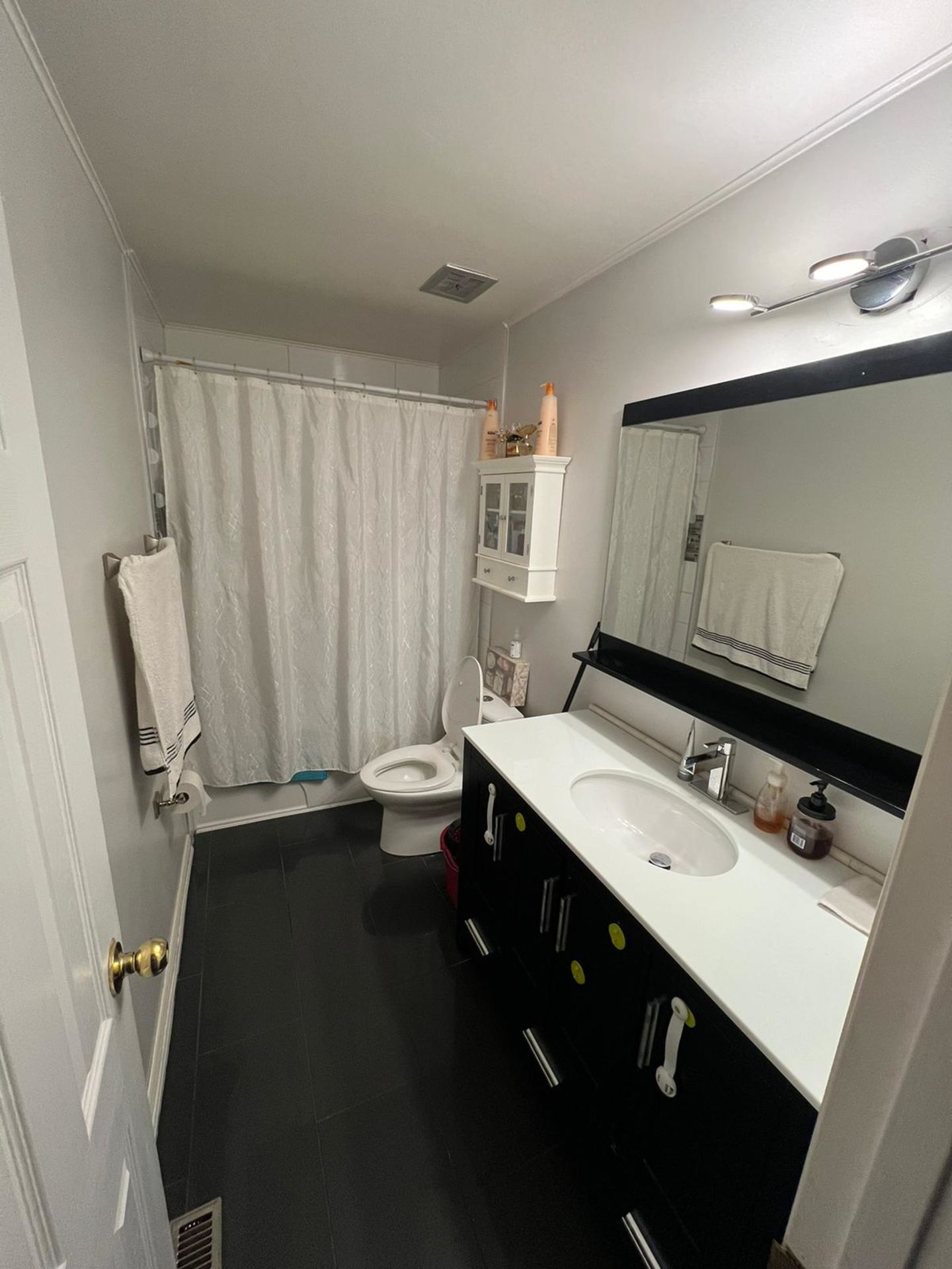 Elite Homestay Room - Laskay Cres, Toronto room for rent 31